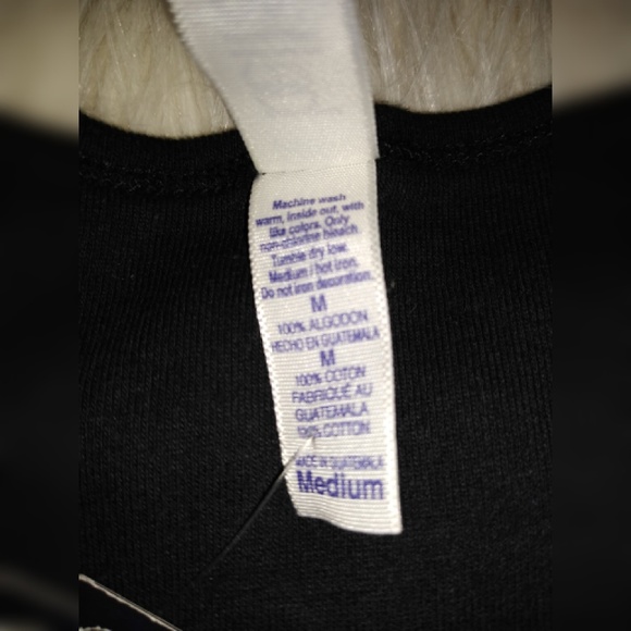 Bella silver skull print, black tee,size "M" - Picture 5 of 7